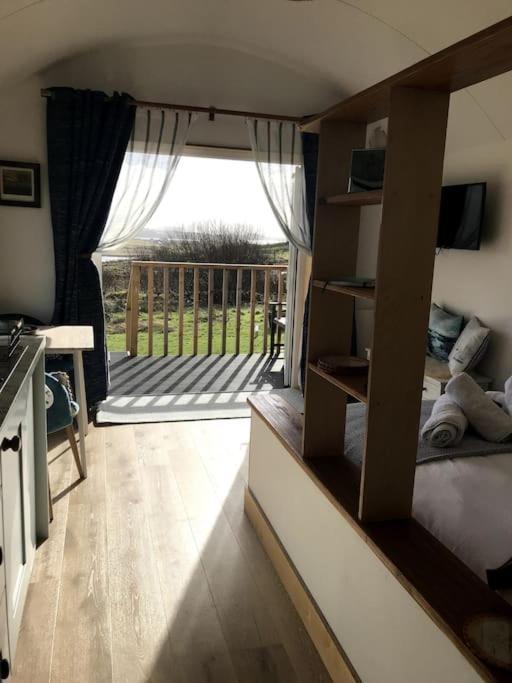 The Beach Hut Hotel Orbost Bagian luar foto